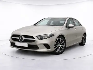 MERCEDES BENZ A180 LIM. AUT.