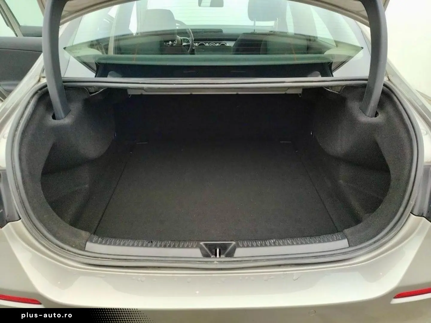 MERCEDES BENZ A180 LIM. AUT.