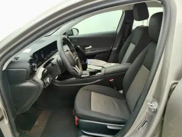 MERCEDES BENZ A180 LIM. AUT.