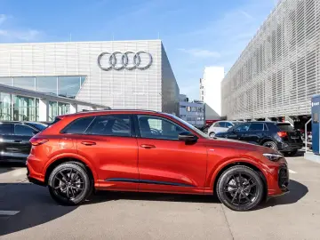 Audi Q5 SUV TFSI Quattro  S tronic