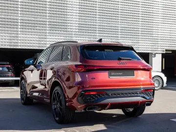 Audi Q5 SUV TFSI Quattro  S tronic