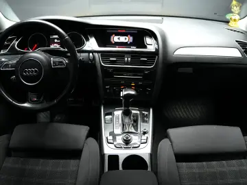 AUDI A4 S-LINE AT
