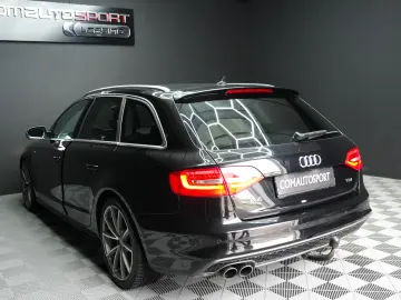 AUDI A4 S-LINE AT