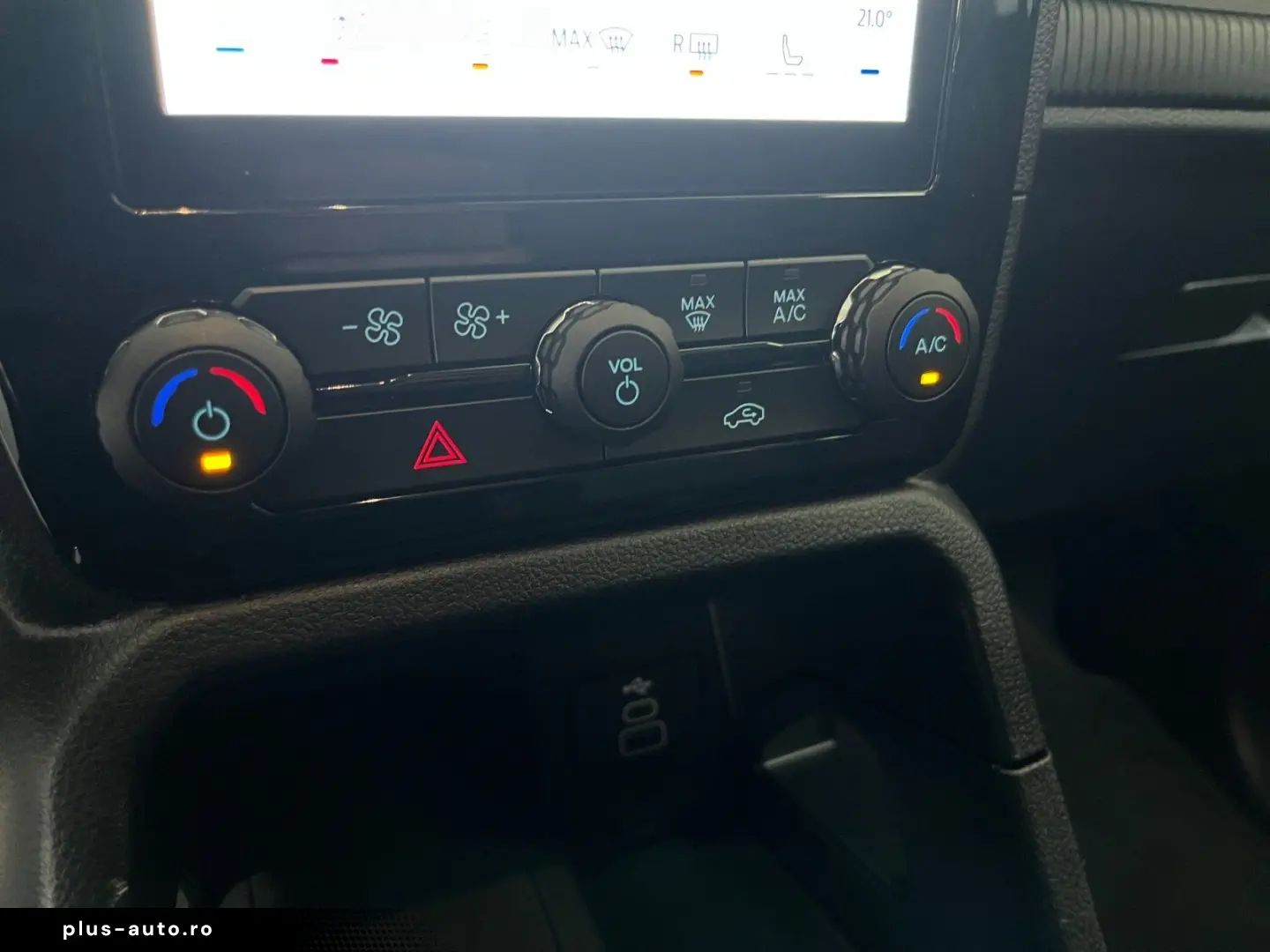 FORD Ranger Limited 2.0 Ecoblue 4x4 DoKa LED PDC