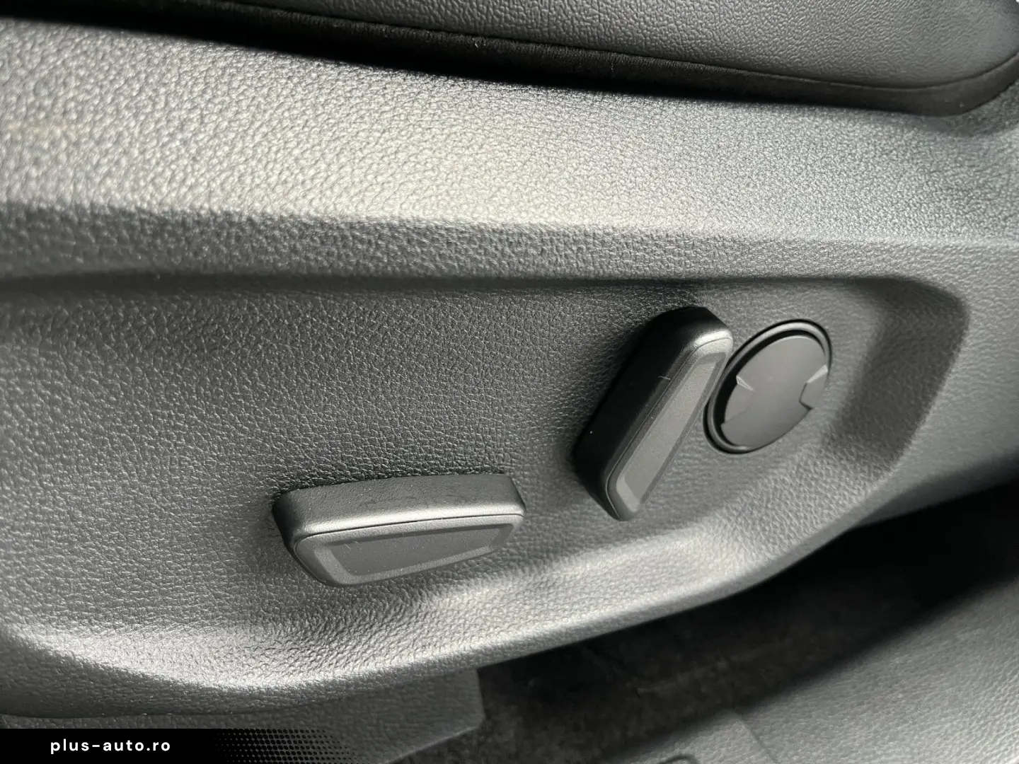 FORD Ranger Limited 2.0 Ecoblue 4x4 DoKa LED PDC