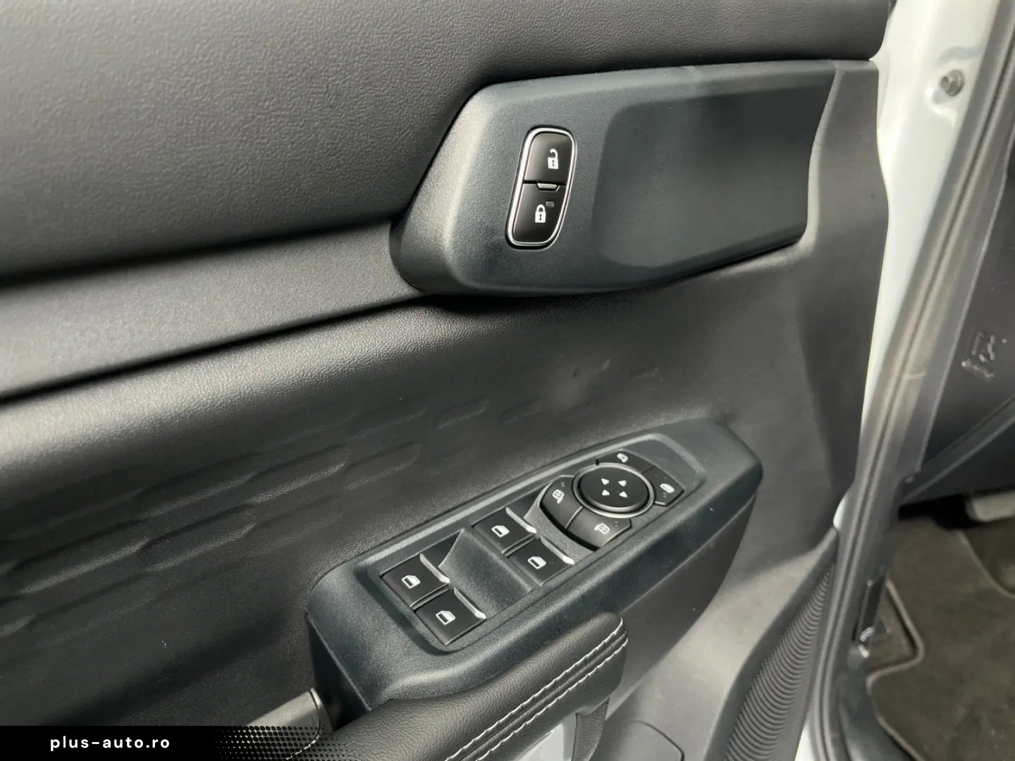 FORD Ranger Limited 2.0 Ecoblue 4x4 DoKa LED PDC