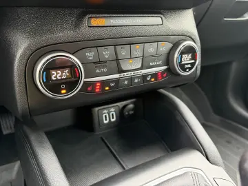 FORD FOCUS 1.5 TDCI 120 CP TITANIUM