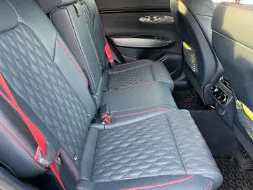 GENESIS GV70 Diesel 2.2 8AT AWD Sport 1. Hand