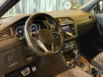 VW Tiguan Allspace R-Line 4Motion  7-SITZ HEAD-UP