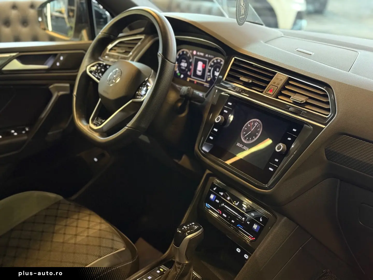 VW Tiguan Allspace R-Line 4Motion  7-SITZ HEAD-UP