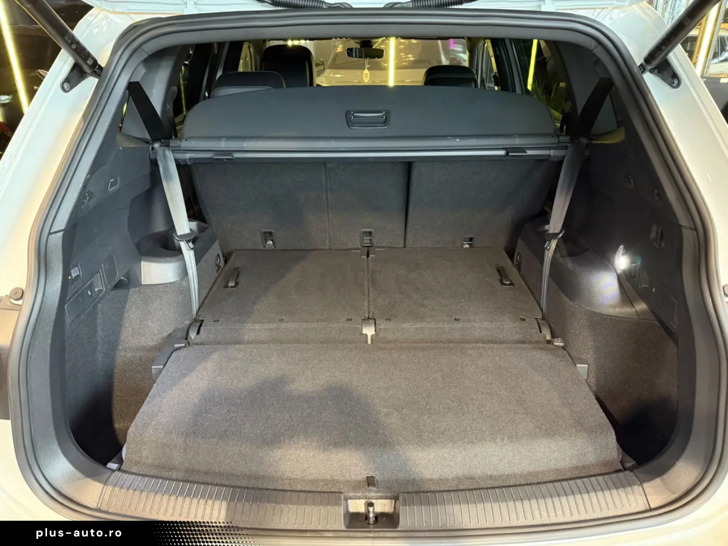 VW Tiguan Allspace R-Line 4Motion  7-SITZ HEAD-UP