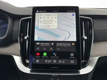 VOLVO XC90 T8 UltraDark B&W Massage Ventil 360 AirSusp TowH