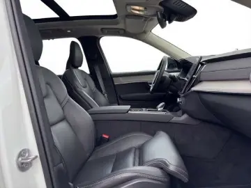 VOLVO XC90 T8 UltraDark B&W Massage Ventil 360 AirSusp TowH