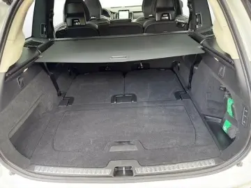 VOLVO XC90 T8 UltraDark B&W Massage Ventil 360 AirSusp TowH