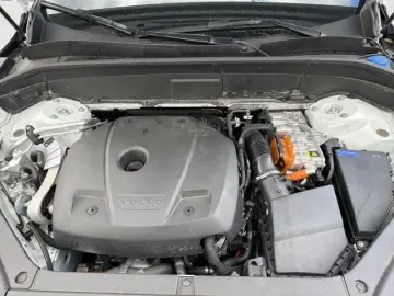 VOLVO XC90 T8 UltraDark B&W Massage Ventil 360 AirSusp TowH