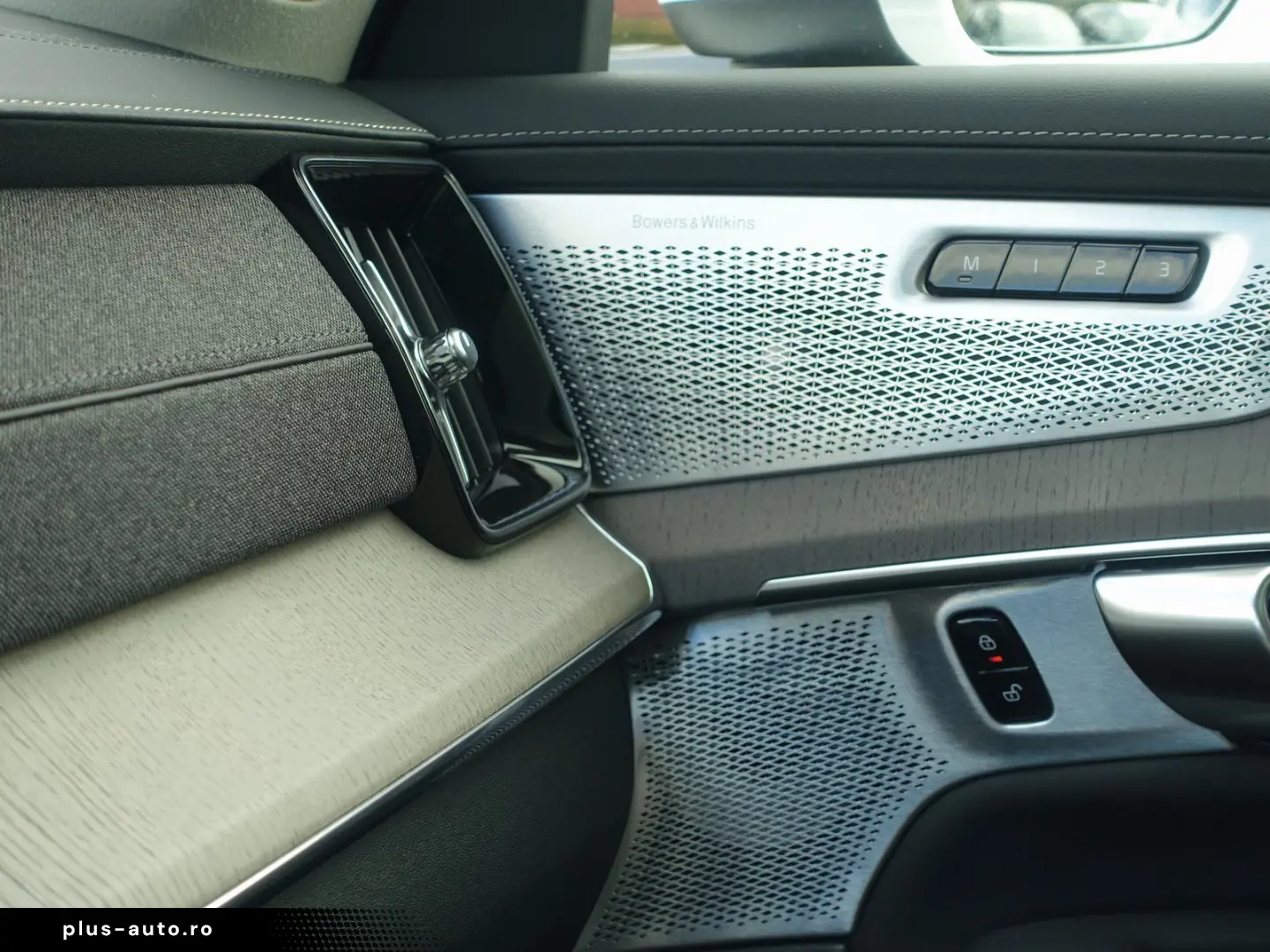 VOLVO XC90 Ultra T8 AWD 360  B&W Massage Ventil AirSusp