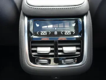 VOLVO XC90 Ultra T8 AWD 360  B&W Massage Ventil AirSusp