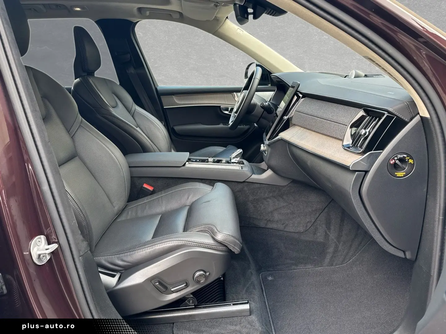 VOLVO XC90 T8 Ultra Dark Massage Ventil AirSusp B&W TowH