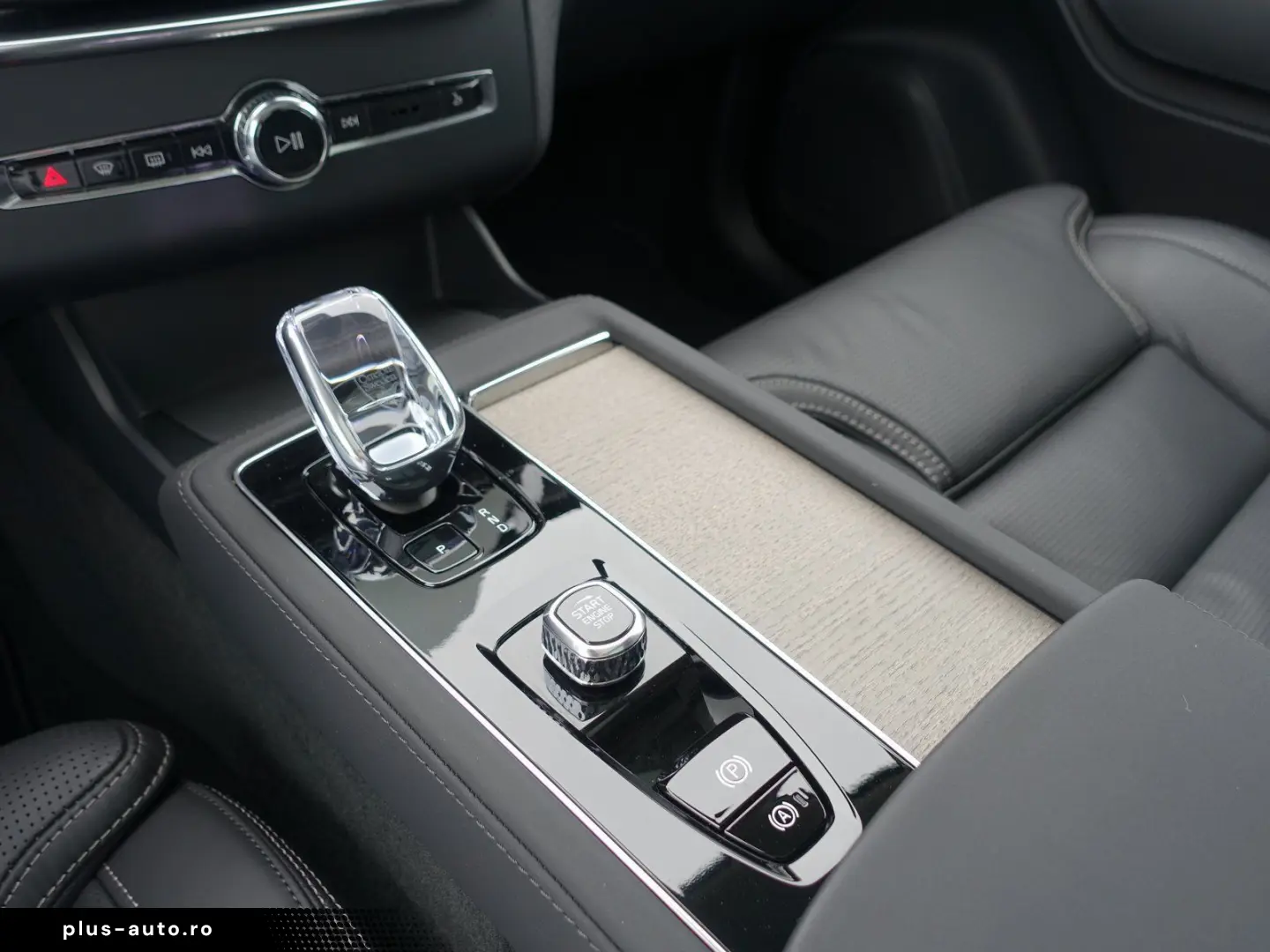 VOLVO XC90 Ultra T8 AWD B&W FourC Pano Head-UP 360