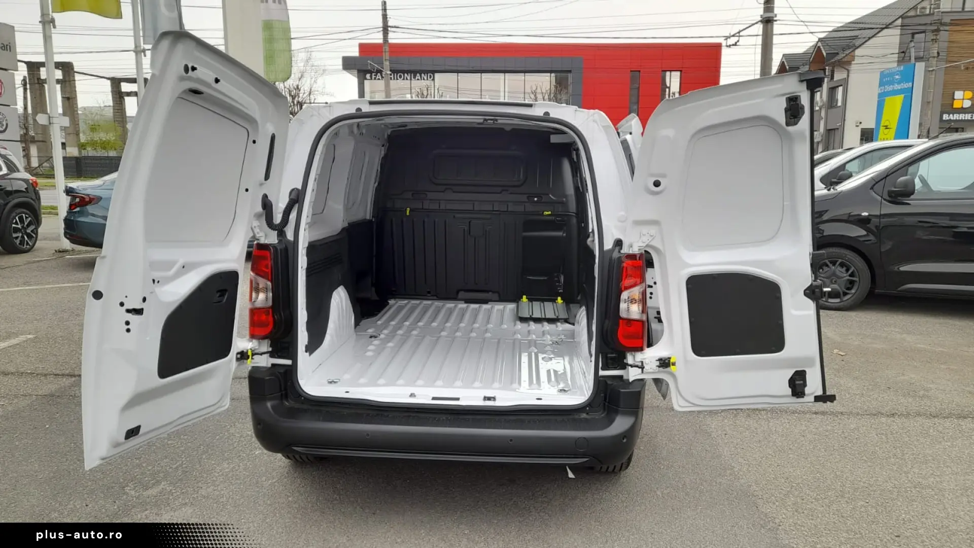 Fiat Doblo Cargo VAN L1 1.2 Petrol 110 CP