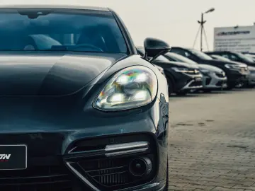 Porsche Panamera Turbo S E-Hybrid Sport Turismo