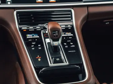 Porsche Panamera Turbo S E-Hybrid Sport Turismo