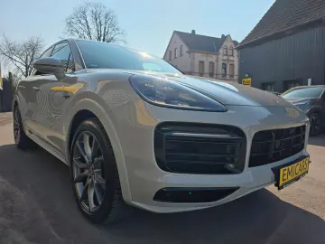 PORSCHE CAYENNE E-HYBRID PANO LUFT SPORT CHRONO BT