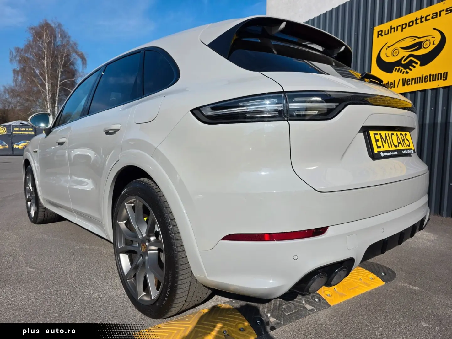 PORSCHE CAYENNE E-HYBRID PANO LUFT SPORT CHRONO BT