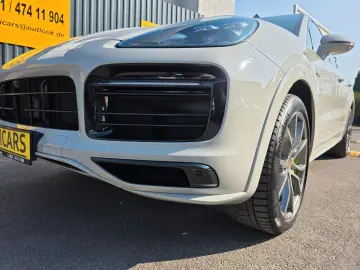PORSCHE CAYENNE E-HYBRID PANO LUFT SPORT CHRONO BT
