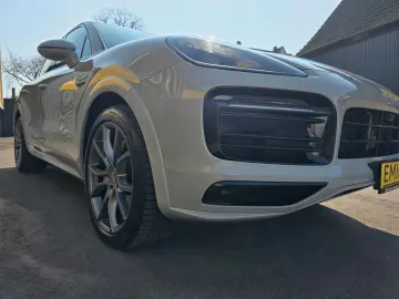 PORSCHE CAYENNE E-HYBRID PANO LUFT SPORT CHRONO BT