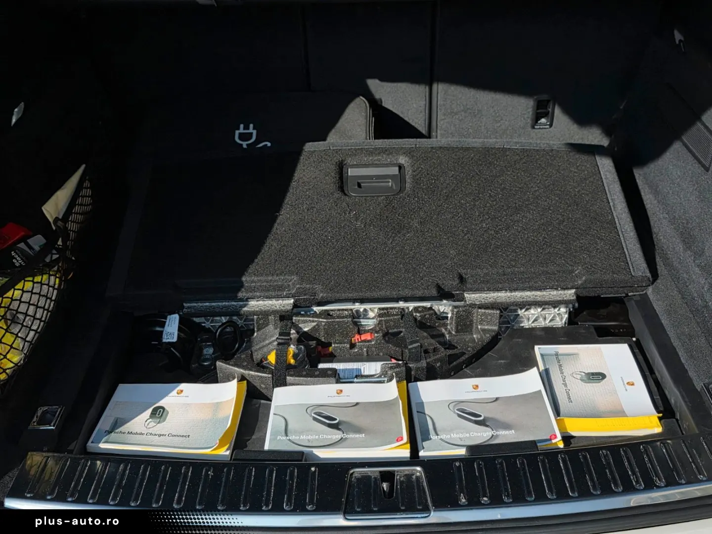 PORSCHE CAYENNE E-HYBRID PANO LUFT SPORT CHRONO BT