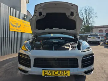 PORSCHE CAYENNE E-HYBRID PANO LUFT SPORT CHRONO BT