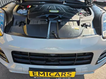 PORSCHE CAYENNE E-HYBRID PANO LUFT SPORT CHRONO BT