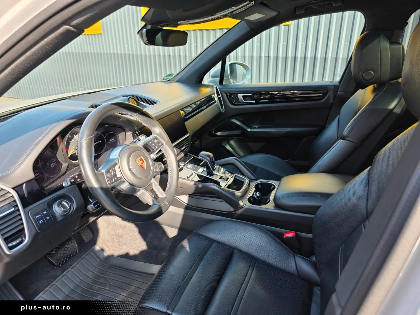 PORSCHE CAYENNE E-HYBRID PANO LUFT SPORT CHRONO BT