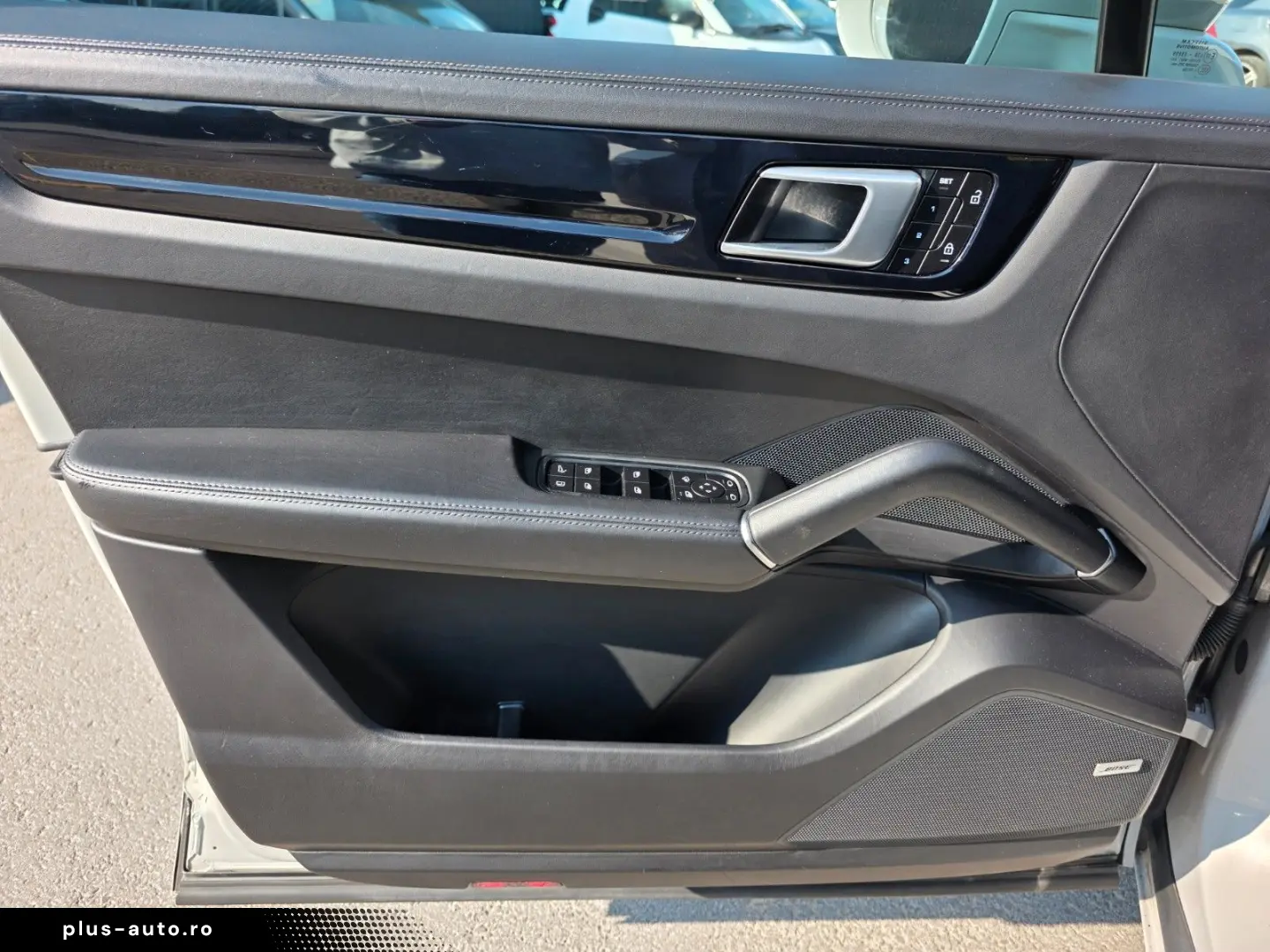 PORSCHE CAYENNE E-HYBRID PANO LUFT SPORT CHRONO BT