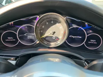 PORSCHE CAYENNE E-HYBRID PANO LUFT SPORT CHRONO BT