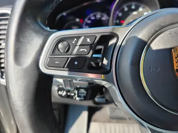 PORSCHE CAYENNE E-HYBRID PANO LUFT SPORT CHRONO BT