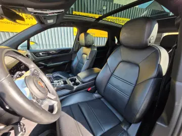 PORSCHE CAYENNE E-HYBRID PANO LUFT SPORT CHRONO BT