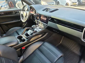 PORSCHE CAYENNE E-HYBRID PANO LUFT SPORT CHRONO BT