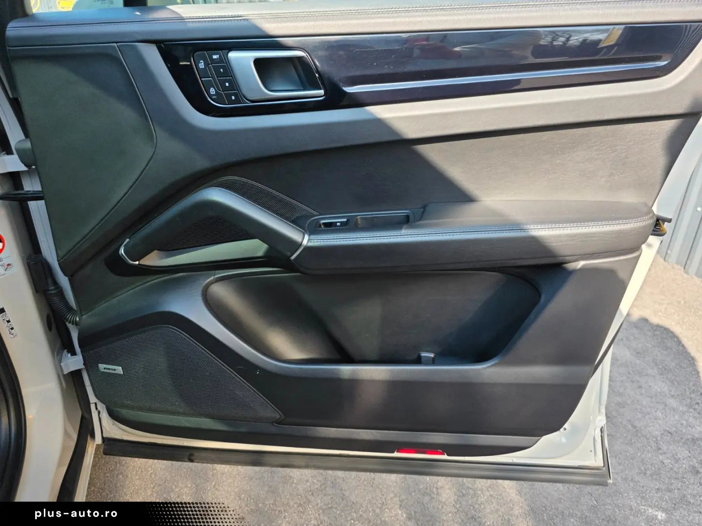 PORSCHE CAYENNE E-HYBRID PANO LUFT SPORT CHRONO BT