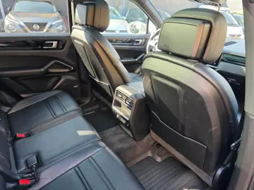 PORSCHE CAYENNE E-HYBRID PANO LUFT SPORT CHRONO BT