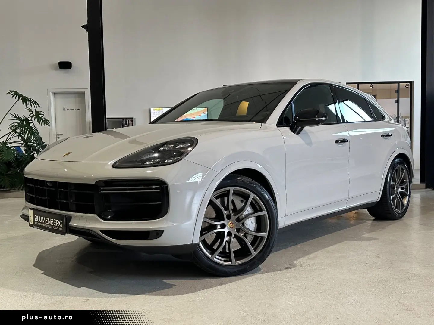 PORSCHE Cayenne Coupe Turbo  Soft-Close PDCC Pano 21