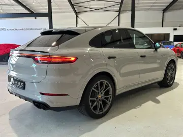 PORSCHE Cayenne Coupe Turbo  Soft-Close PDCC Pano 21