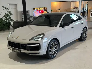 PORSCHE Cayenne Coupe Turbo  Soft-Close PDCC Pano 21