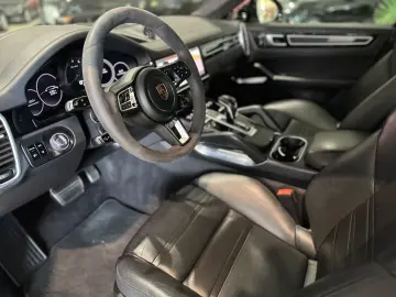 PORSCHE Cayenne Coupe Turbo  Soft-Close PDCC Pano 21