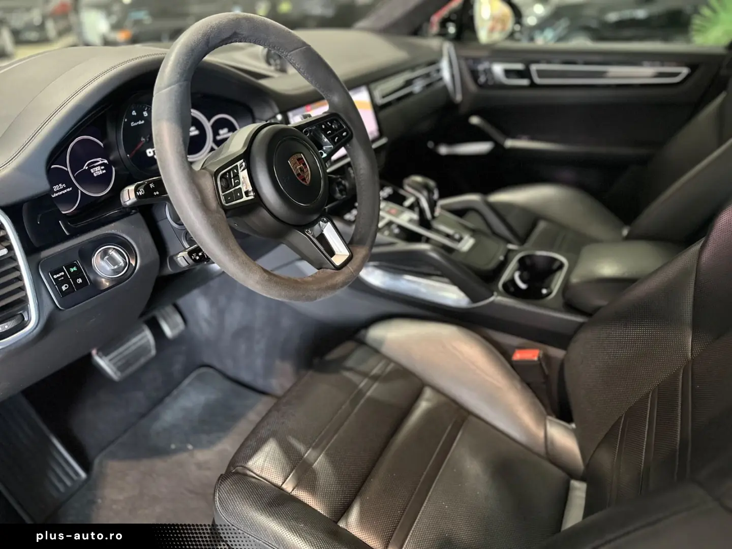 PORSCHE Cayenne Coupe Turbo  Soft-Close PDCC Pano 21