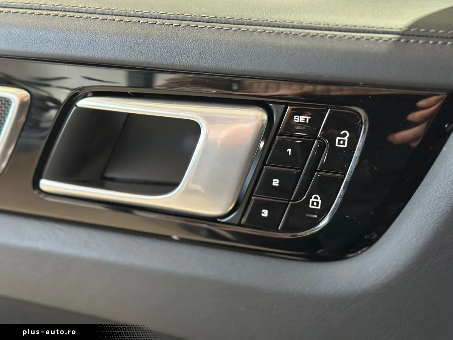 PORSCHE Cayenne Coupe Turbo  Soft-Close PDCC Pano 21