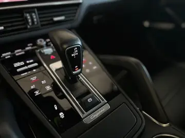 PORSCHE Cayenne Coupe Turbo  Soft-Close PDCC Pano 21