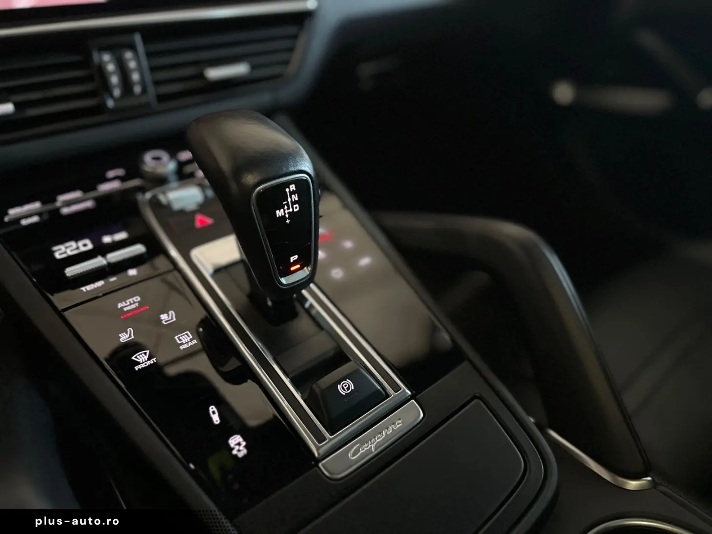 PORSCHE Cayenne Coupe Turbo  Soft-Close PDCC Pano 21