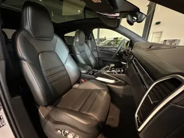 PORSCHE Cayenne Coupe Turbo  Soft-Close PDCC Pano 21